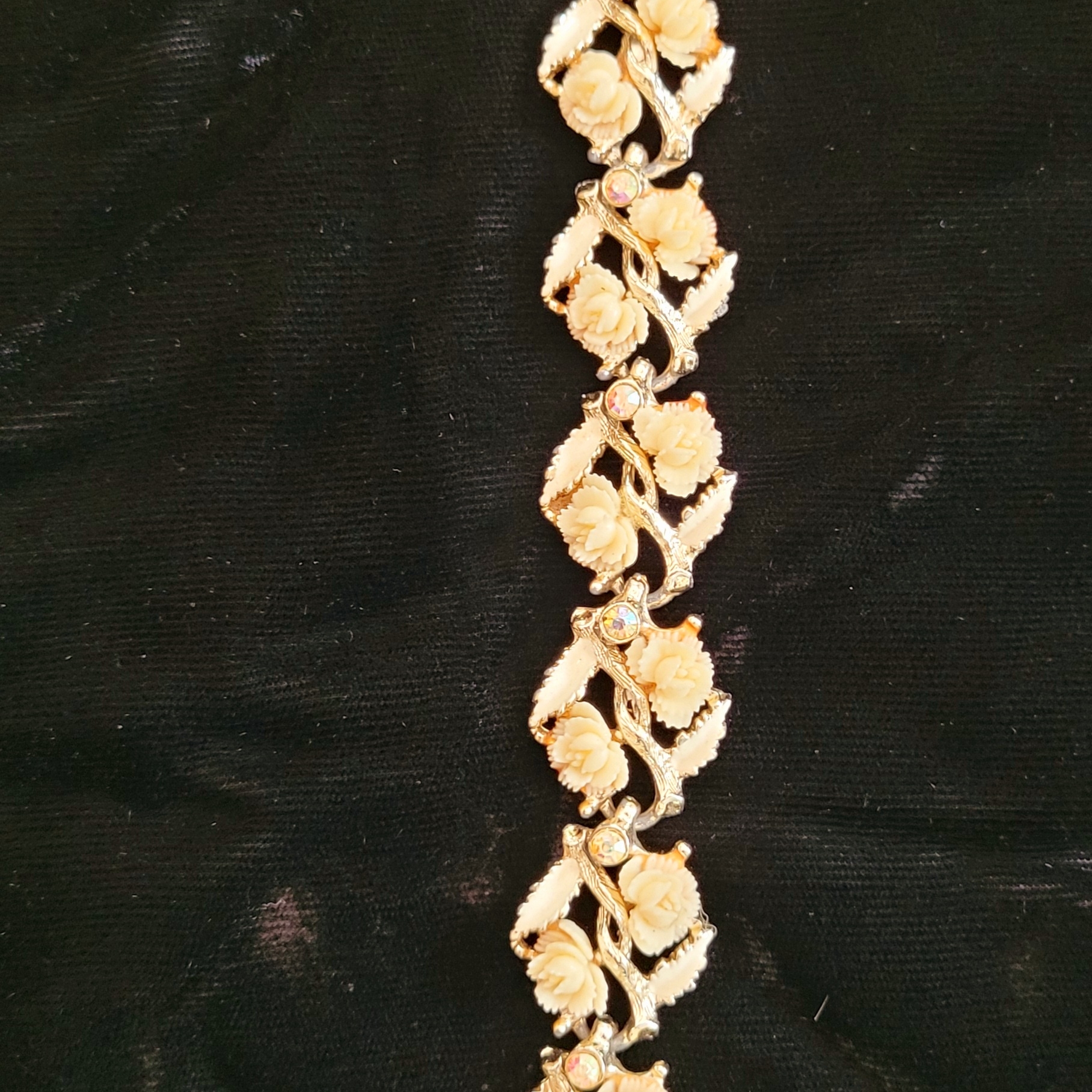 Vintage Emmons Celluloid Raised Rose Flowers Gold Tone 7 14 Link Bracelet 15$